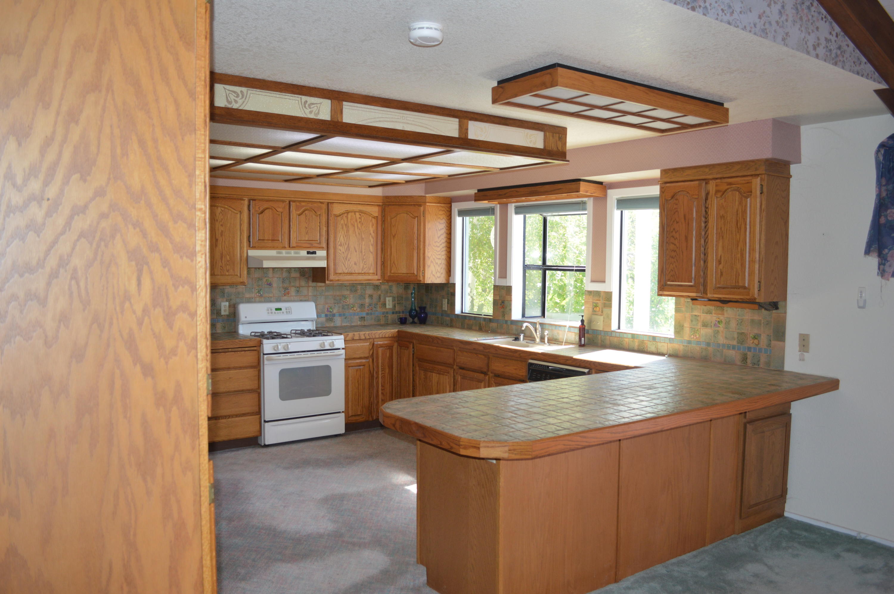 30049 Shingletown Ridge Road Shingletown, CA 96088 - Photo 8 of 28 Kitchen