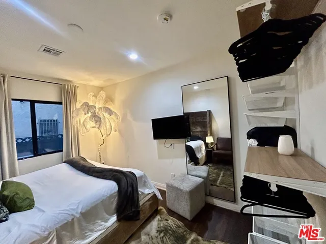 $5,750 | North Vista Street, Los Angeles, CA 90036