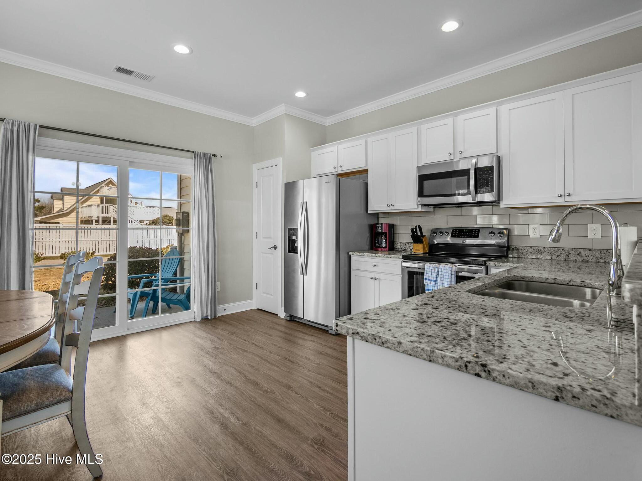 2800 West Fort Macon Road, Unit 56 Atlantic Beach, NC 28512 - Photo 14 of 49 Kitchen 4