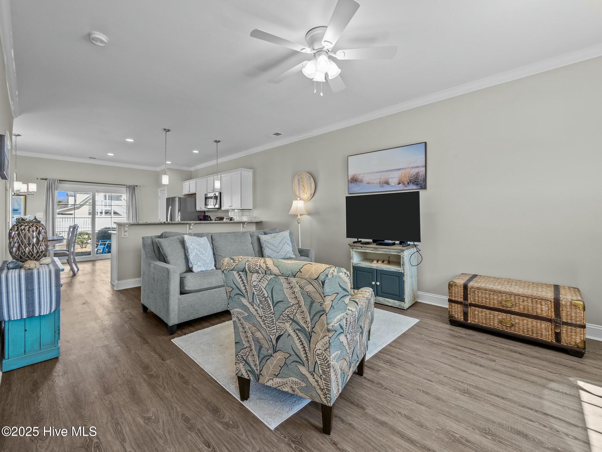 2800 West Fort Macon Road, Unit 56 Atlantic Beach, NC 28512 - Photo 4 of 49 Great Room