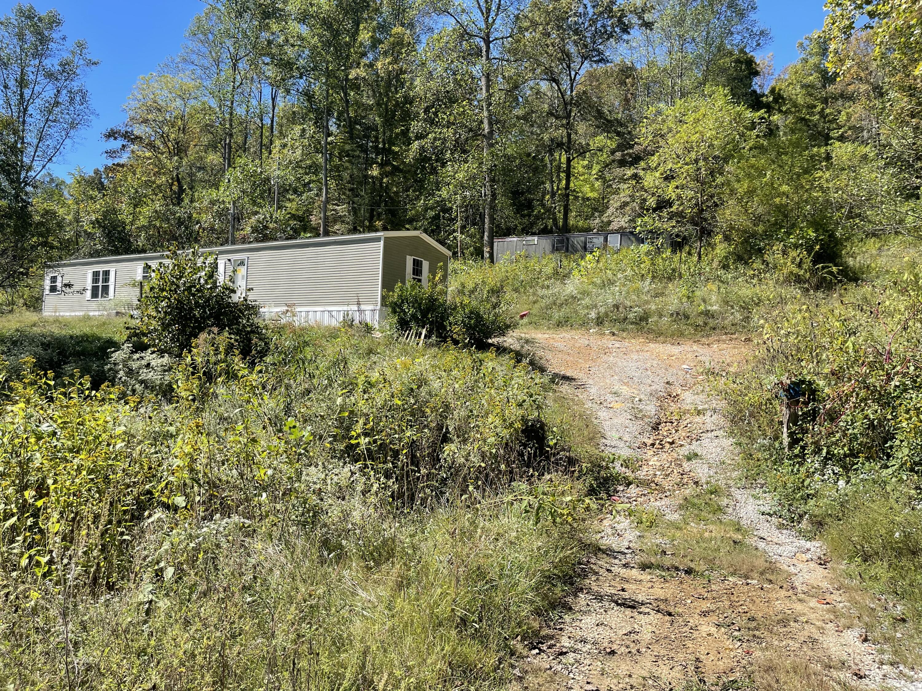 35 Luther Road Mount Vernon, KY 40456 - Photo 2 of 21 IMG_6524