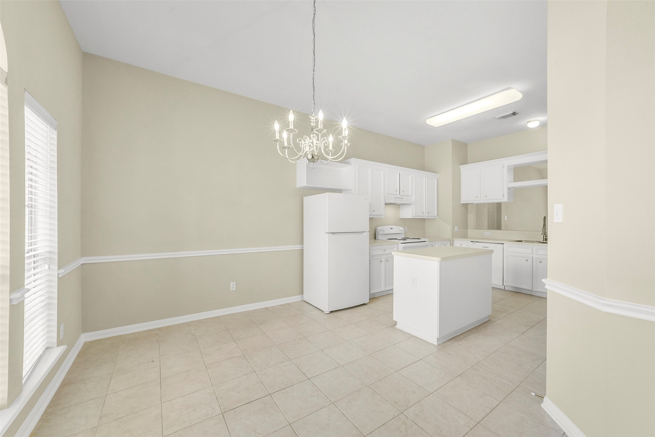 1748 Hazelwood Street Conroe, TX 77301 - Photo 16 of 33