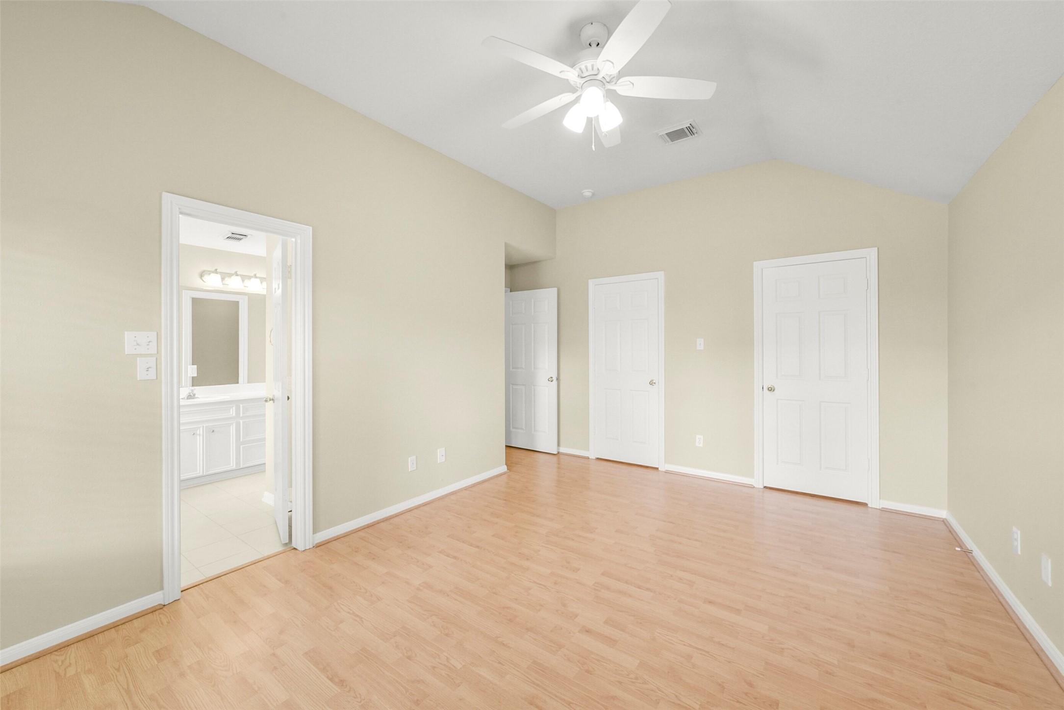 1748 Hazelwood Street Conroe, TX 77301 - Photo 18 of 33