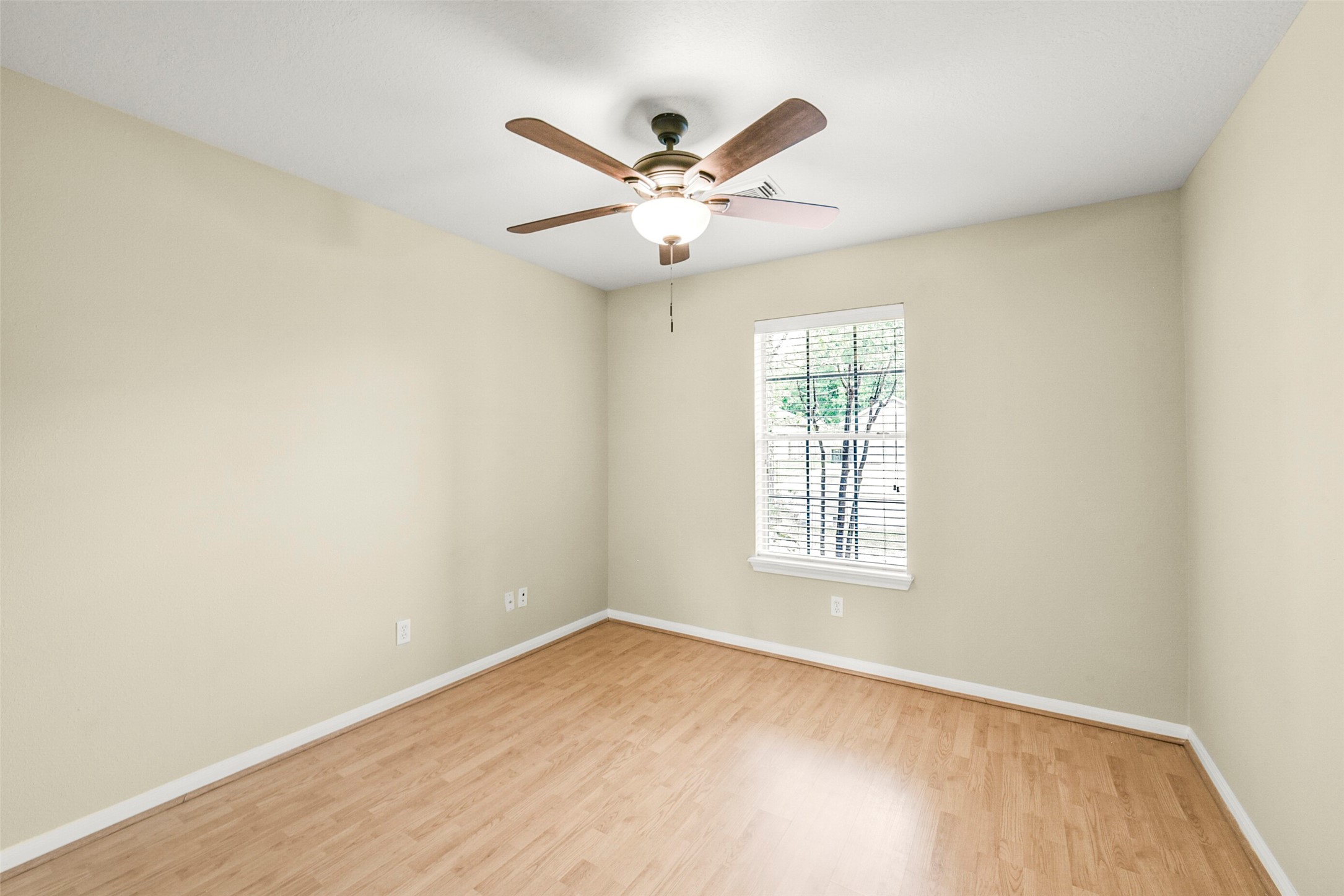 1748 Hazelwood Street Conroe, TX 77301 - Photo 24 of 33