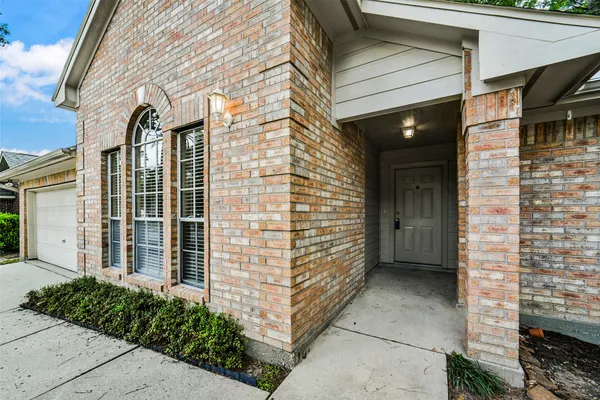 $239,900 | 1748 Hazelwood Street, Conroe, TX 77301