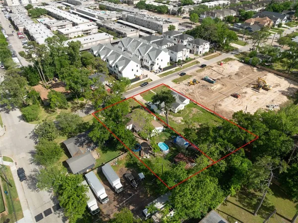 $570,000 | 1421 Caywood Lane, Houston, TX 77055