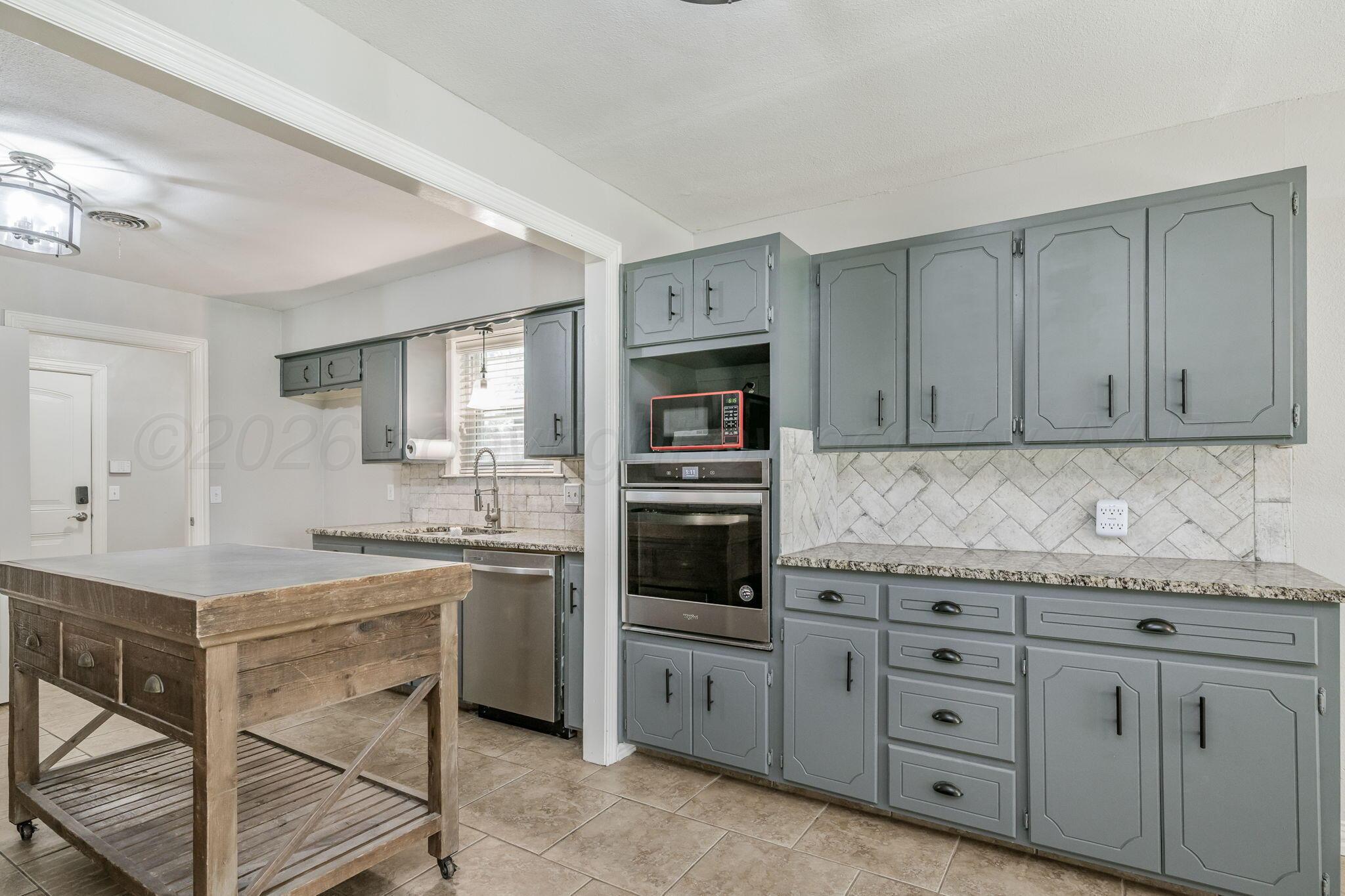 6527 Garwood Road Amarillo, TX 79109 - Photo 10 of 29 6527 Garwood Rd 16