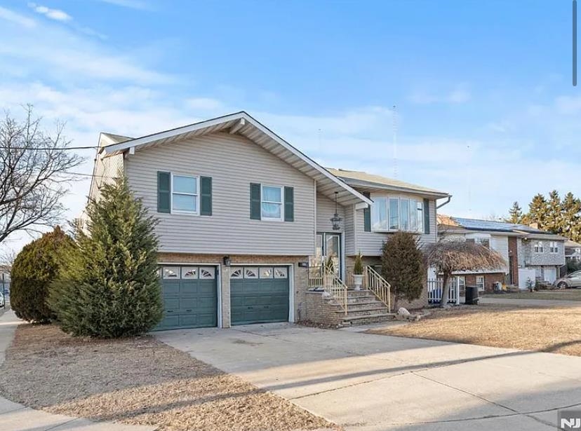 40 Valley Court Secaucus, NJ 07094 - Photo 1 of 9