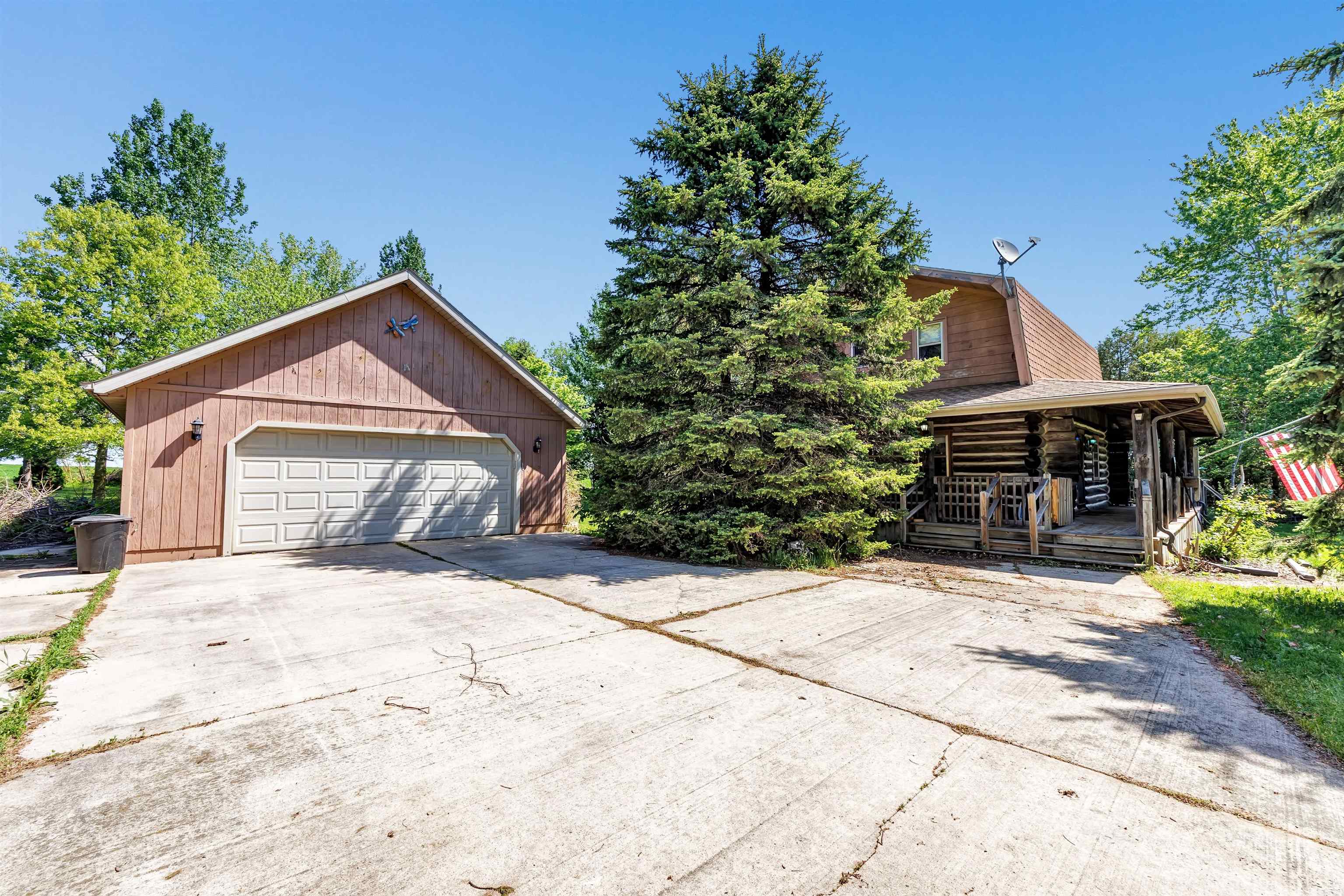 8412 Zander Road Maribel, WI 54227 - Photo 3 of 37