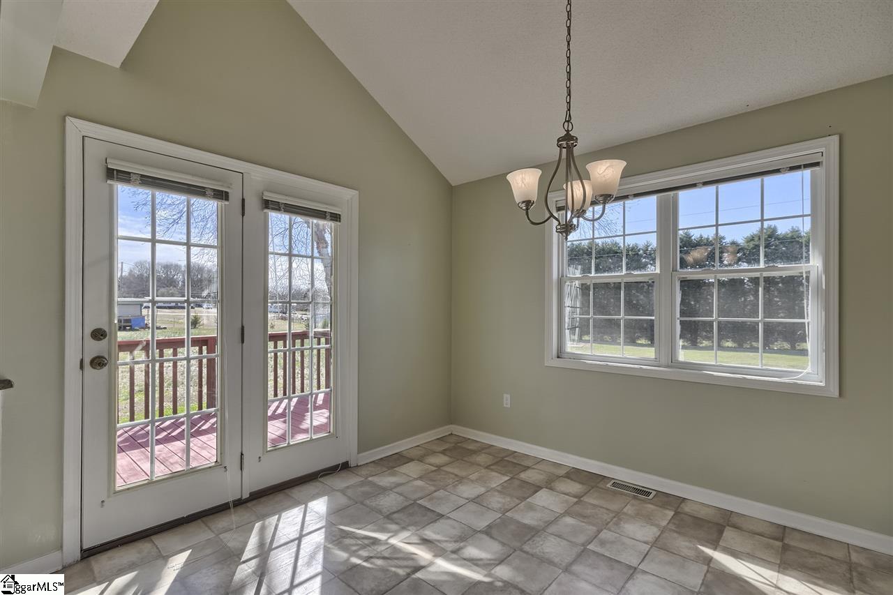 1226 Durham Road Piedmont, SC 29673 - Photo 10 of 29