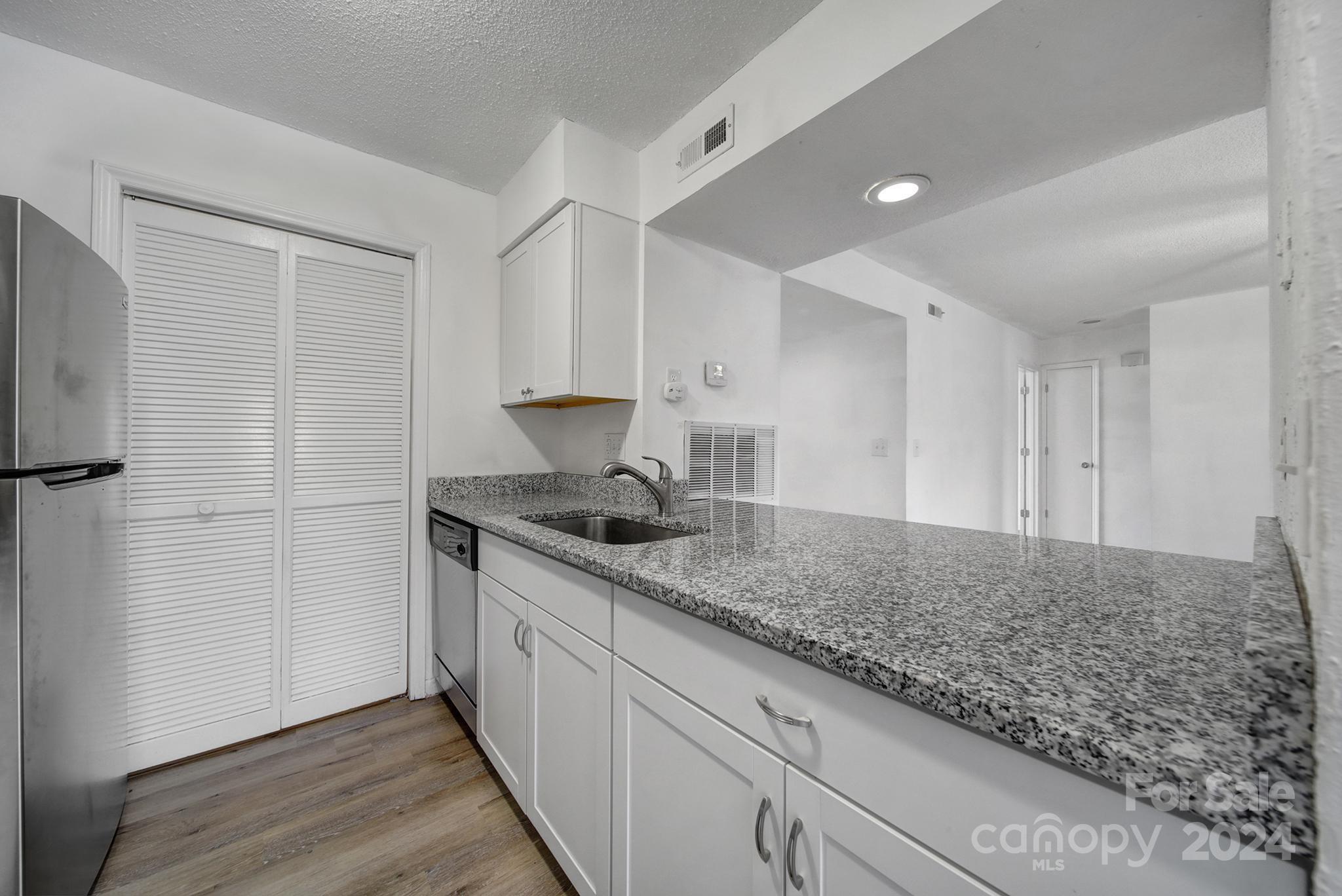 11013 Harrowfield Road Charlotte, NC 28226 - Photo 12 of 34