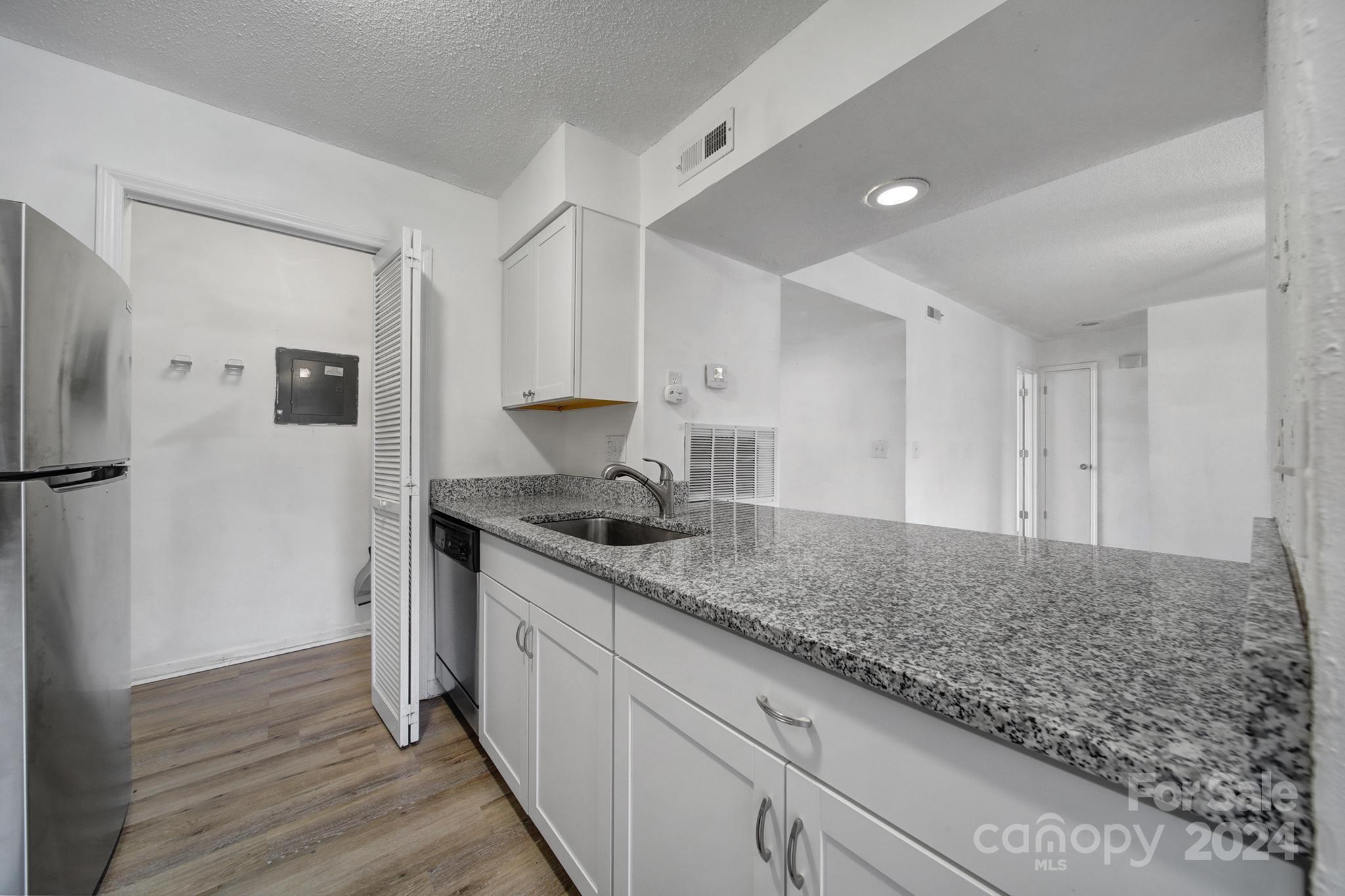 11013 Harrowfield Road Charlotte, NC 28226 - Photo 13 of 34