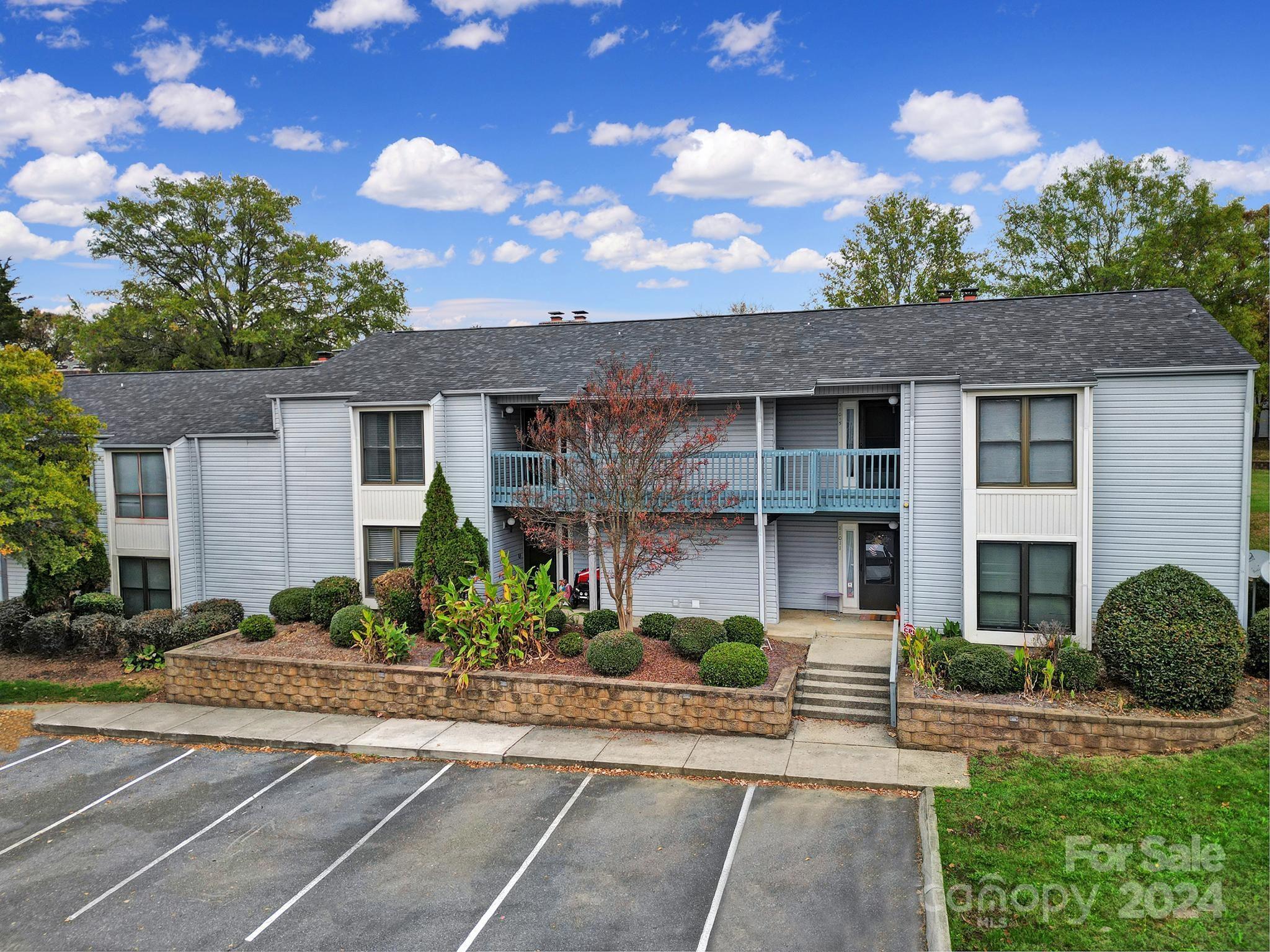 11013 Harrowfield Road Charlotte, NC 28226 - Photo 2 of 34