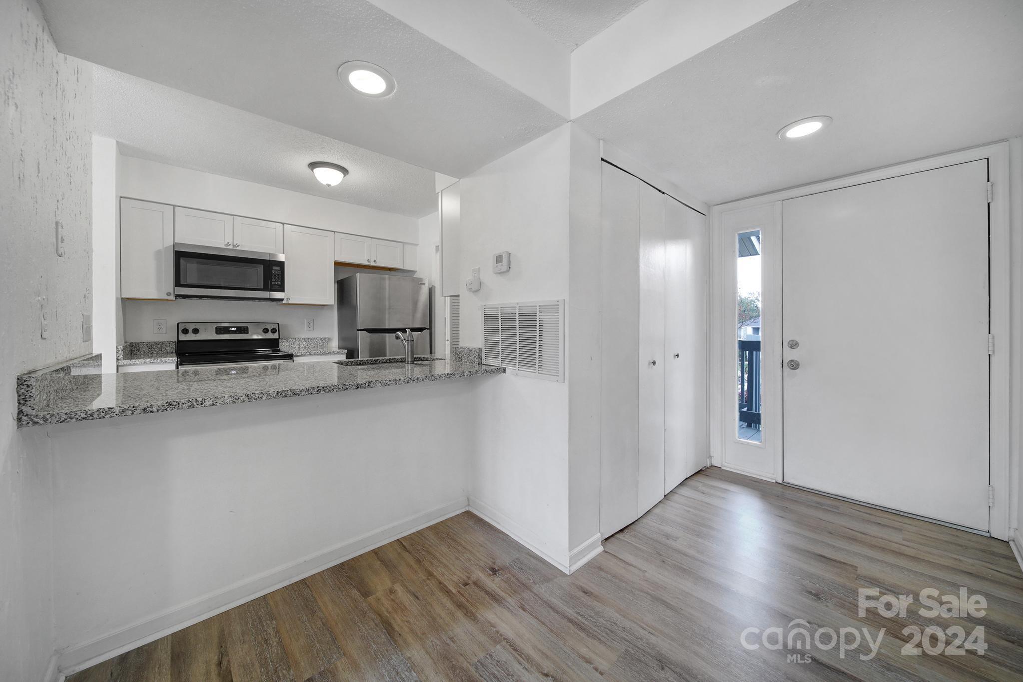 11013 Harrowfield Road Charlotte, NC 28226 - Photo 4 of 34