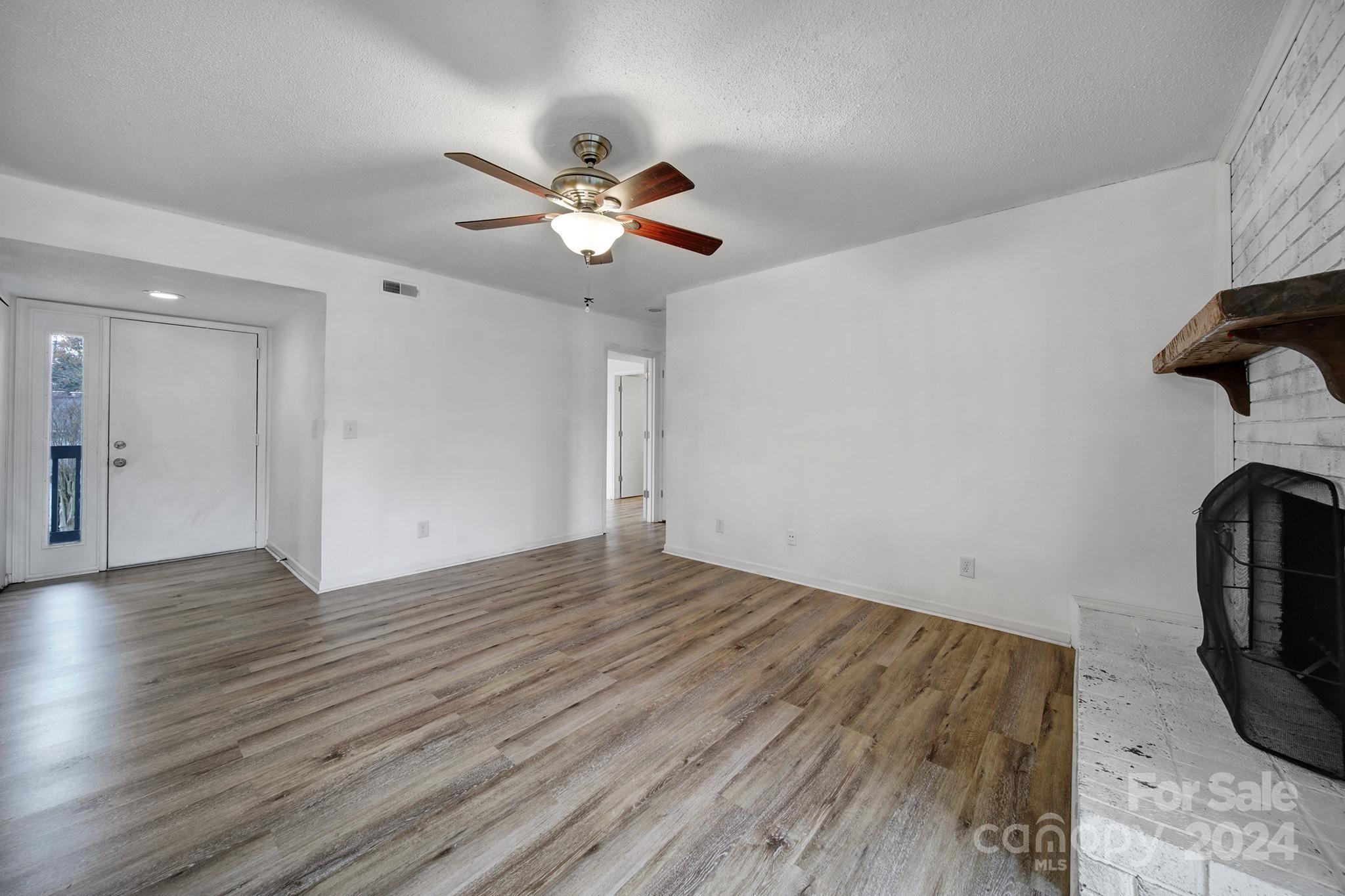 11013 Harrowfield Road Charlotte, NC 28226 - Photo 7 of 34