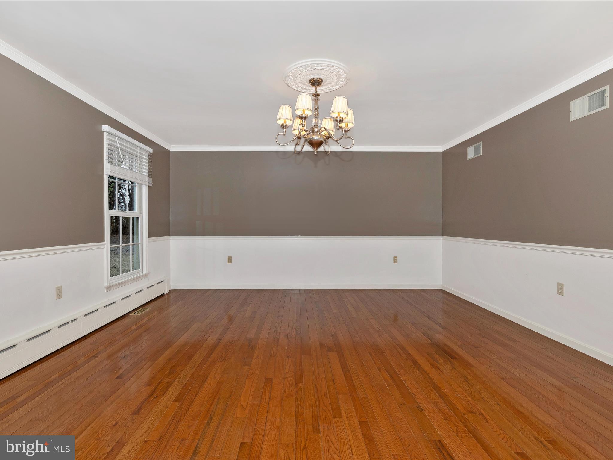 5710 Ridge Road Cascade, MD 21719 - Photo 9 of 54 EK_02876