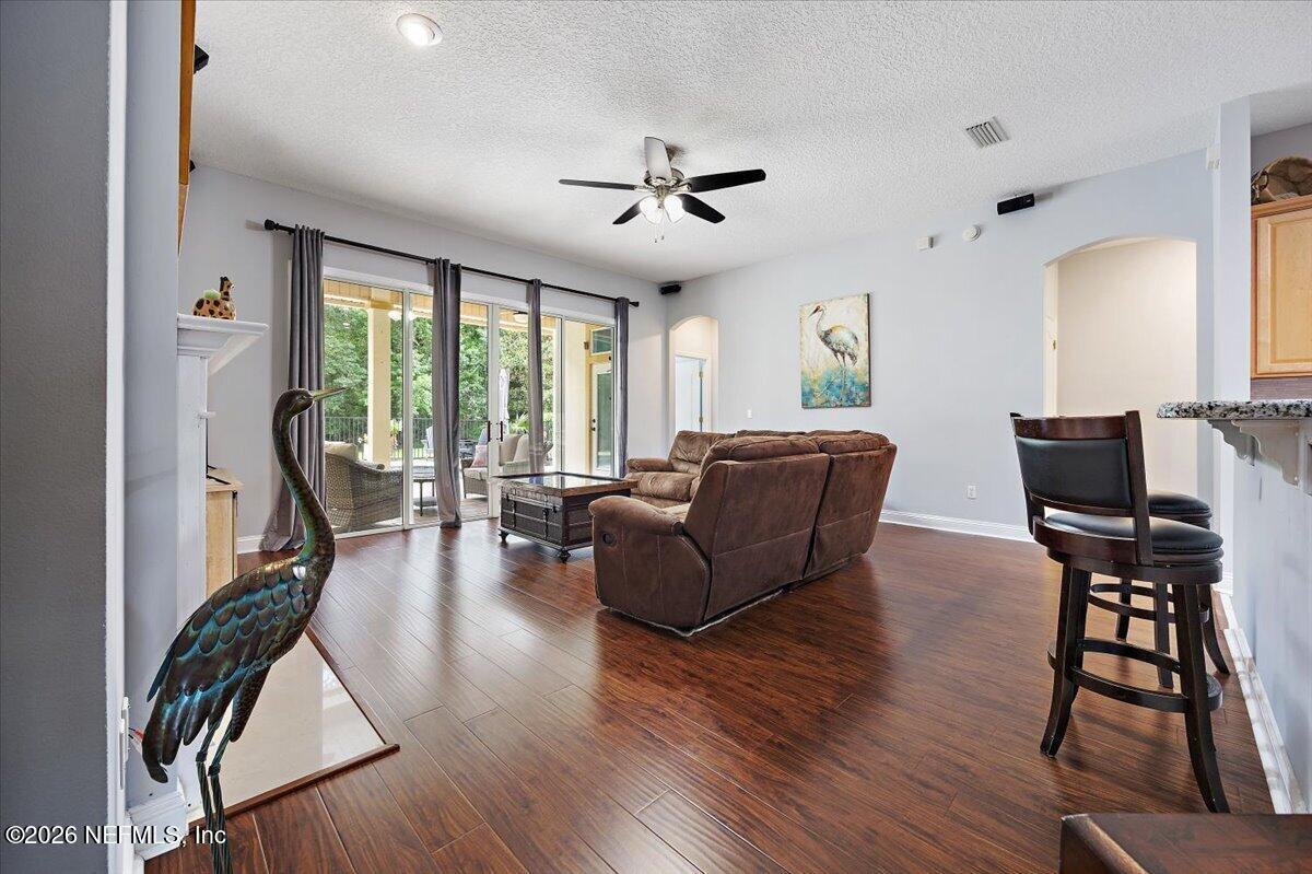280 Edge Of Woods Road St. Augustine, FL 32092 - Photo 7 of 29 07-Family Room