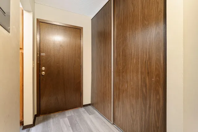 $109,900 | 2011 East 122nd Street, Unit D24, Burnsville, MN 55337