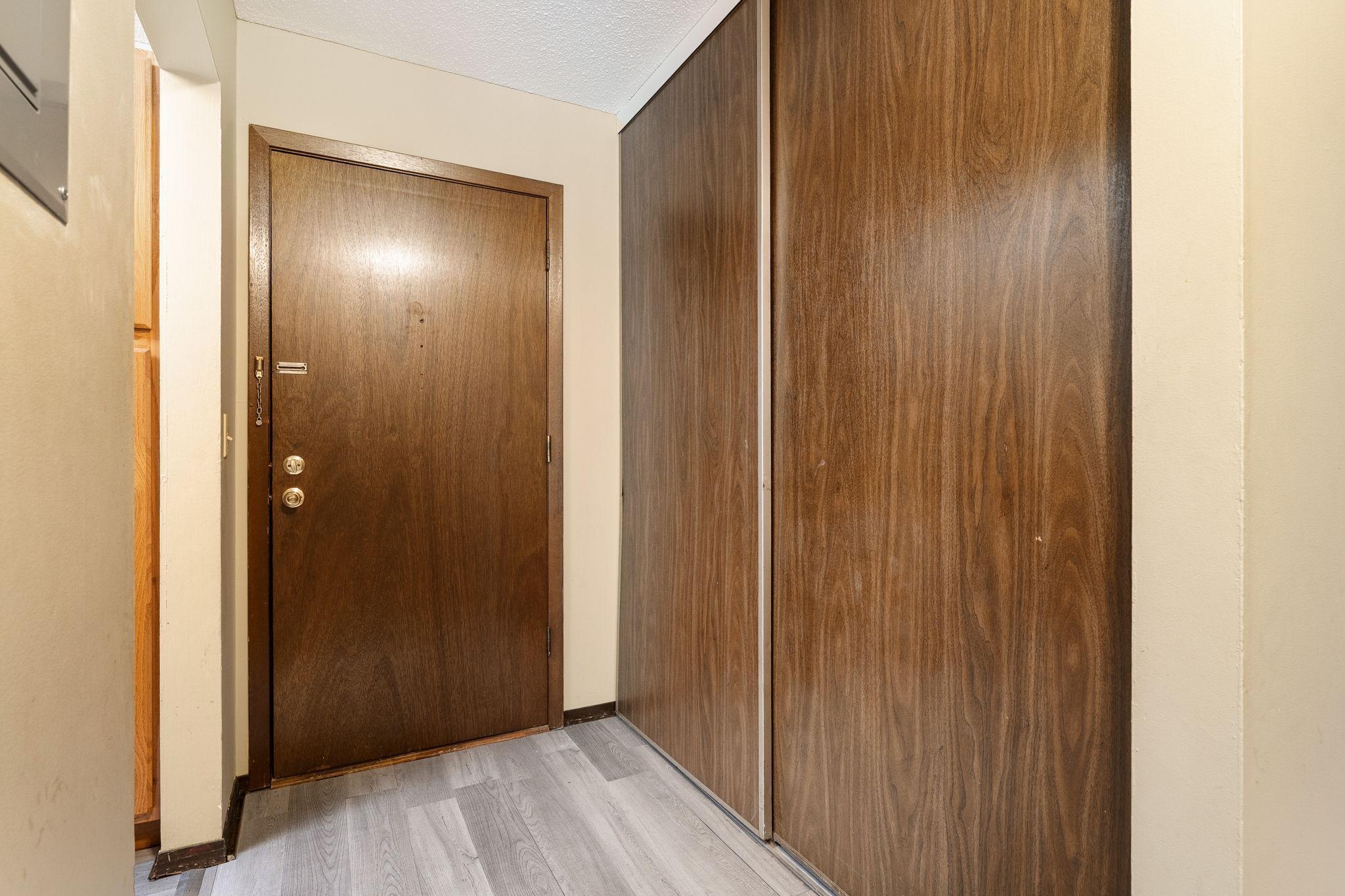 2011 East 122nd Street, Unit D24 Burnsville, MN 55337 - Photo 15 of 29