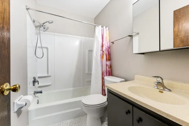 $109,900 | 2011 East 122nd Street, Unit D24, Burnsville, MN 55337