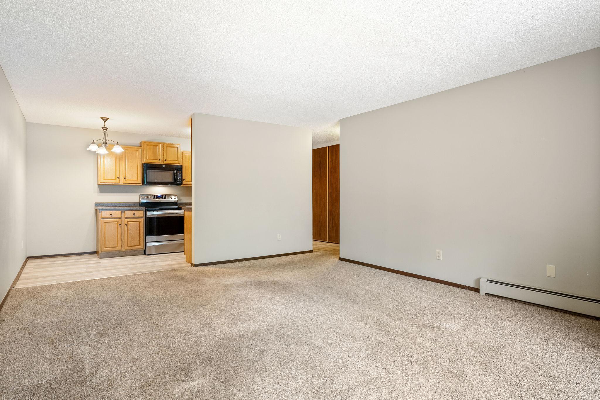 2011 East 122nd Street, Unit D24 Burnsville, MN 55337 - Photo 6 of 29