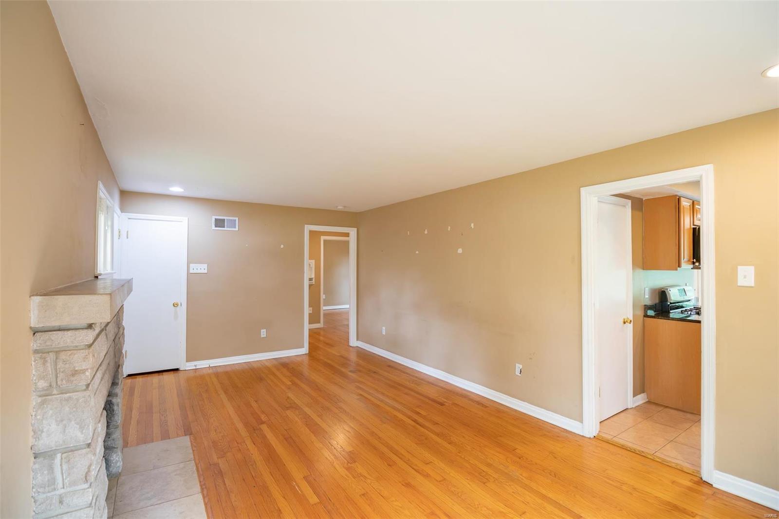 900 Dielman Road St. Louis, MO 63132 - Photo 3 of 29 Gallery Image 3