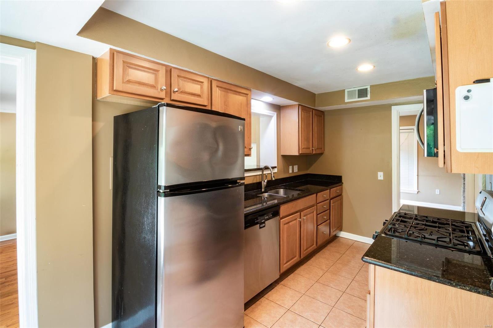 900 Dielman Road St. Louis, MO 63132 - Photo 4 of 29 Gallery Image 4
