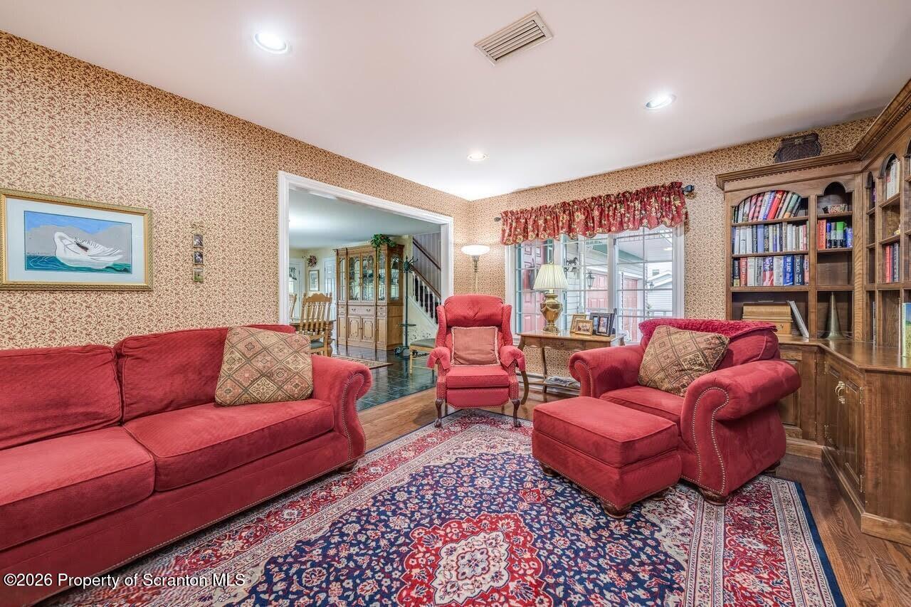 11 Rice Drive Dallas, PA 18612 - Photo 32 of 82 32