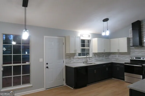 $1,850 | 2060 Bedford Court, Lithonia, GA 30058