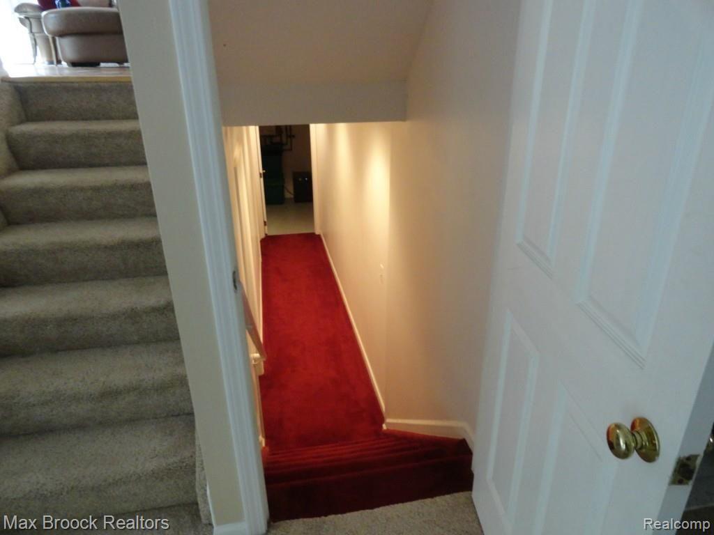 2071 North Fairview Lane Rochester Hills, MI 48306 - Photo 37 of 40