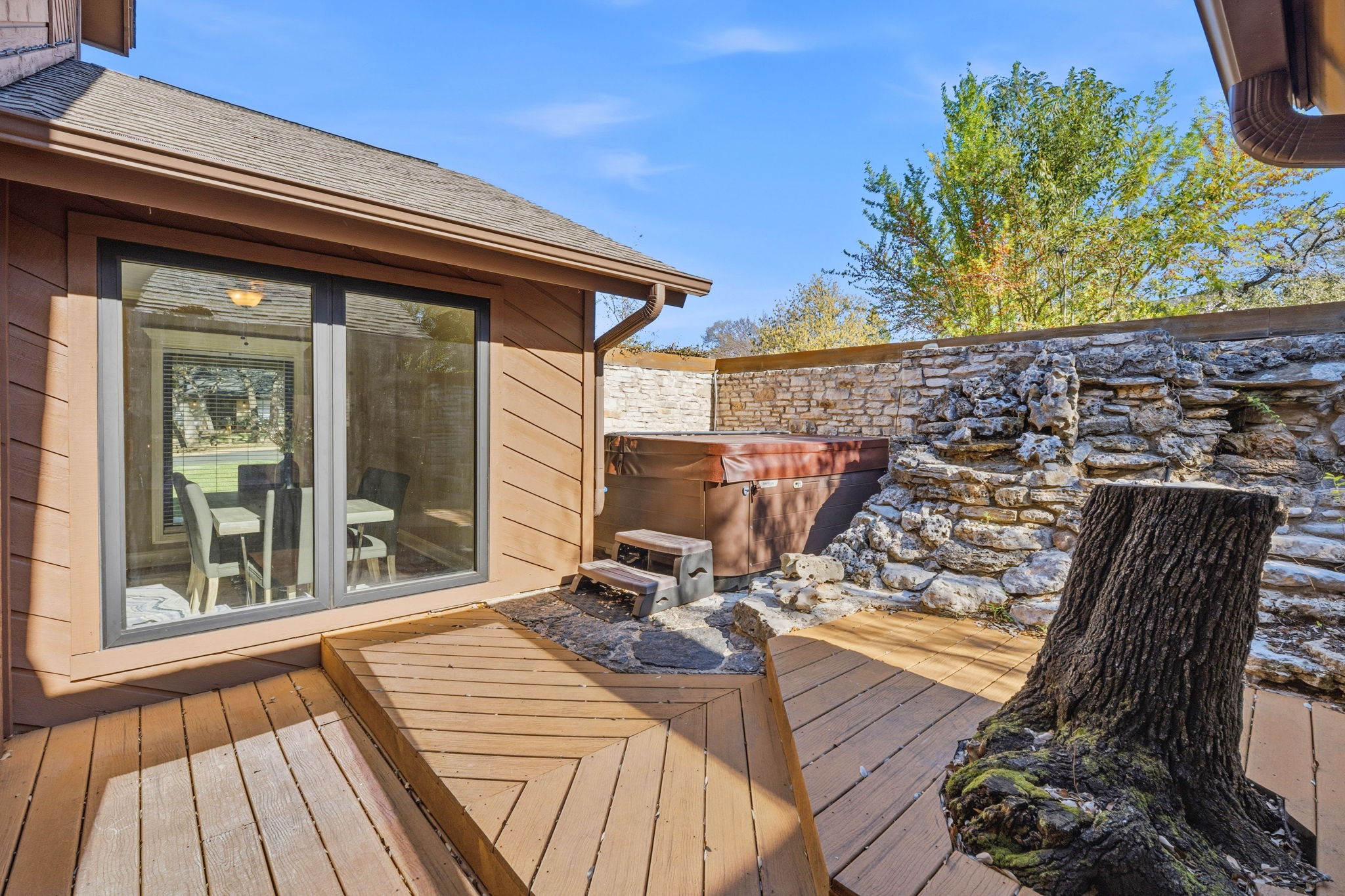 4601 Creek Ridge Austin, TX 78735 - Photo 34 of 40 Wooden terrace featuring a hot tub