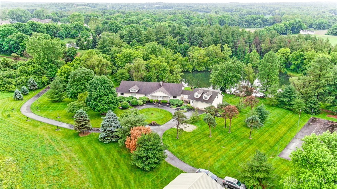 836 West Lower Springboro Road Springboro, OH 45066 - Photo 2 of 86 Gallery Image 2