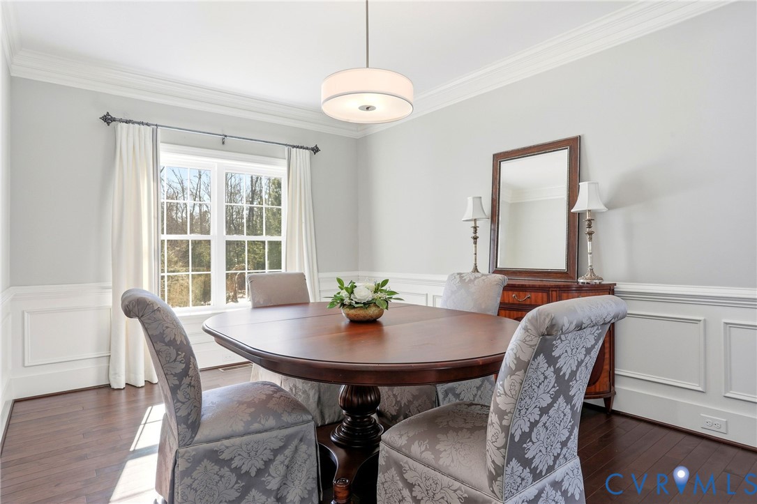 12050 Cameron Creek Road Glen Allen, VA 23059 - Photo 6 of 36 Triple Crown Molding and Picture Moldings