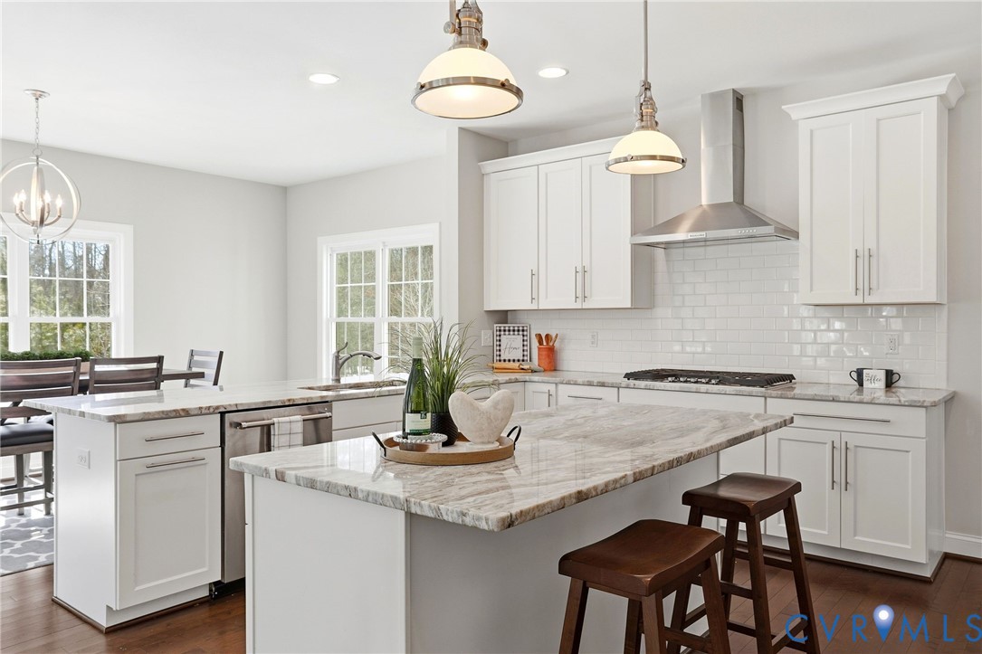 12050 Cameron Creek Road Glen Allen, VA 23059 - Photo 7 of 36 Large Center Island