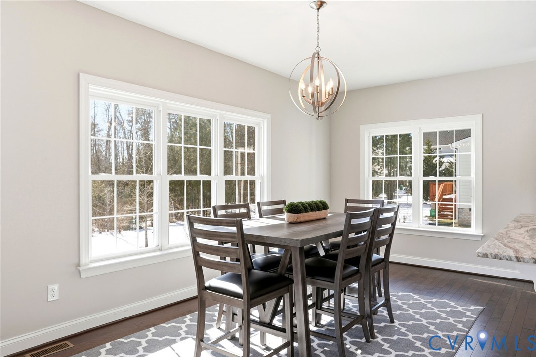 12050 Cameron Creek Road Glen Allen, VA 23059 - Photo 10 of 36 Large Eat in Area