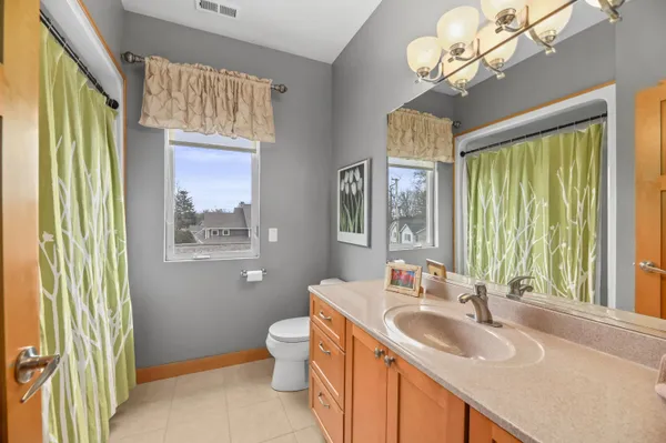 $1,150,000 | 29149 White Oak Lane, Waterford, WI 53185
