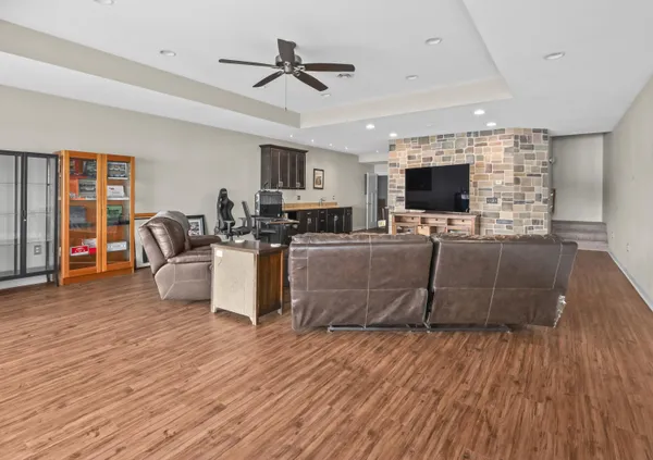 $1,150,000 | 29149 White Oak Lane, Waterford, WI 53185