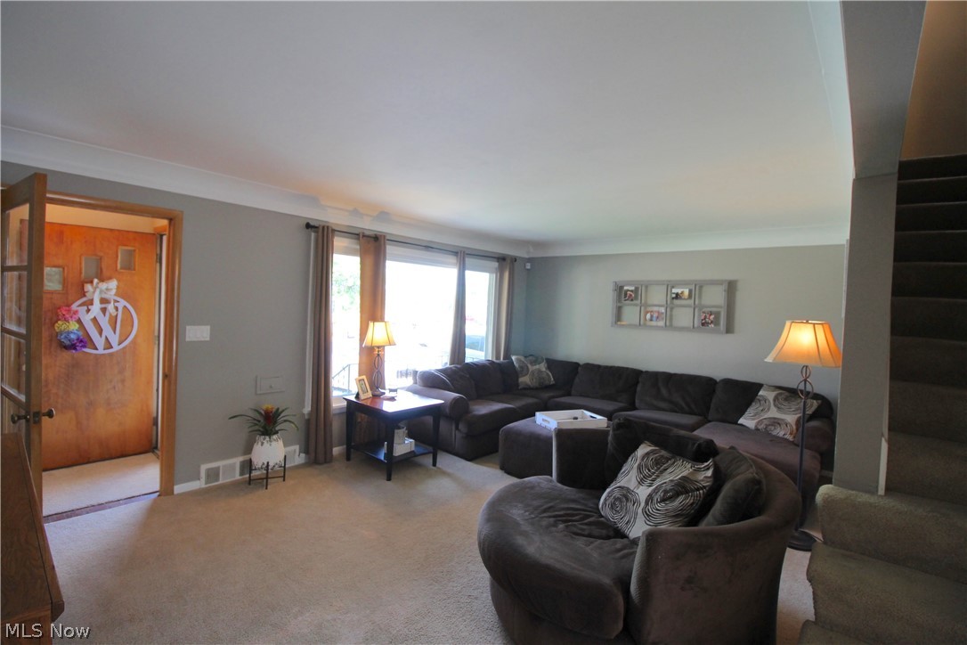 1515 Maywood Road Cleveland, OH 44121 - Photo 3 of 31 Gallery Image 3