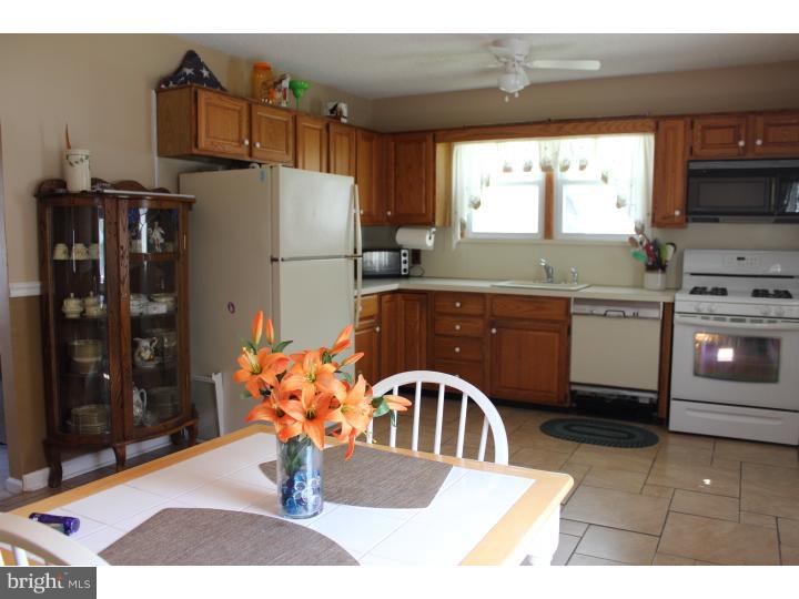 816 East Evesham Road Glendora, NJ 08029 - Photo 4 of 12 Kitchen