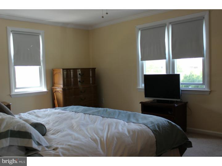 816 East Evesham Road Glendora, NJ 08029 - Photo 7 of 12 Bedroom - Main
