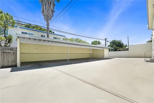 $2,700,000 | 12044 Washington Boulevard, Los Angeles, CA 90066