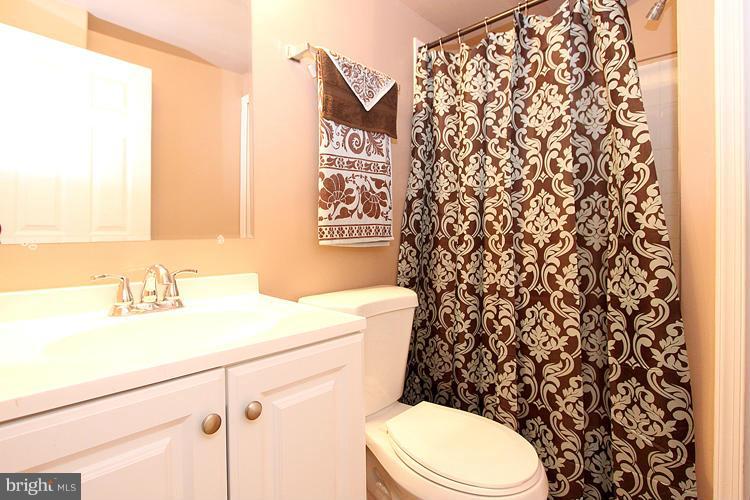 3045 Memory Lane Silver Spring, MD 20904 - Photo 18 of 21 Bath