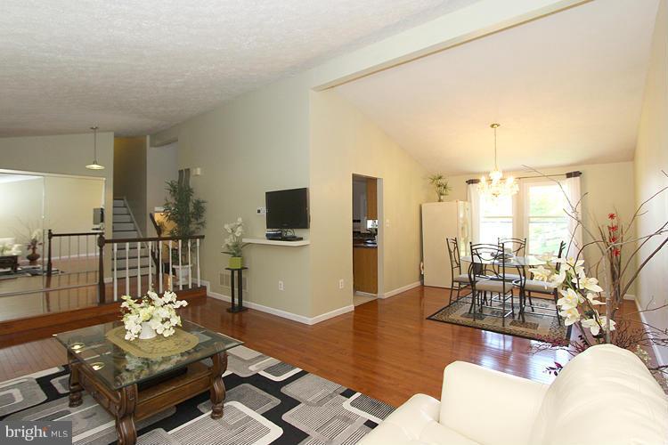 3045 Memory Lane Silver Spring, MD 20904 - Photo 5 of 21 View