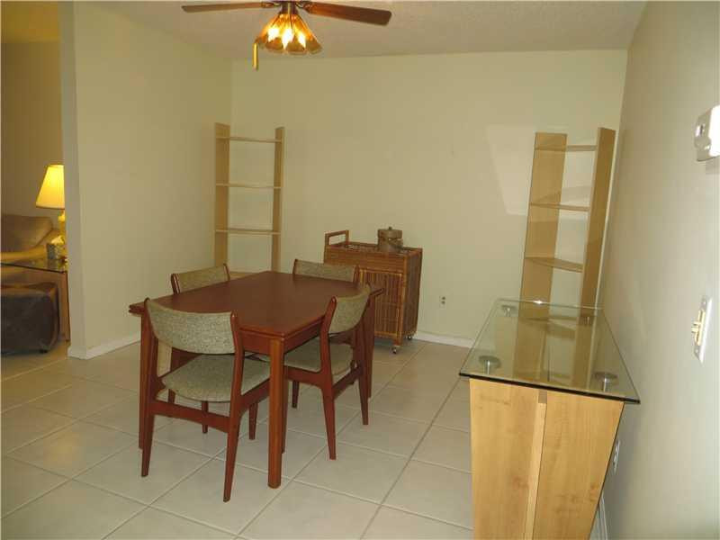 9346 Sable Ridge Circle, Unit A Boca Raton, FL 33428 - Photo 3 of 24 Dining Room