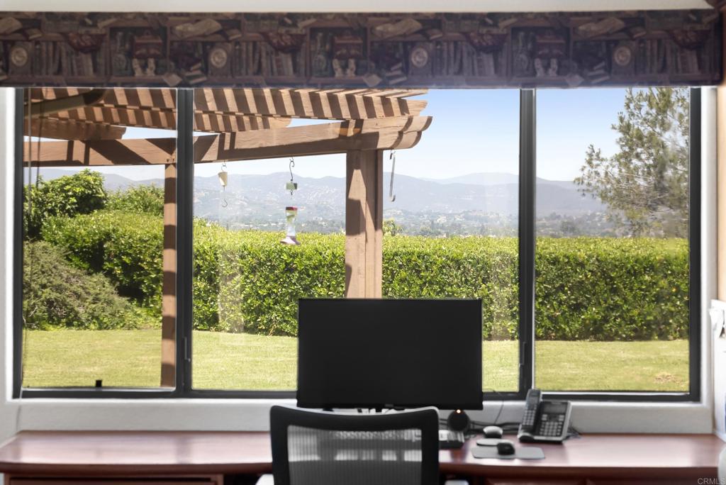 2221 Cortina Circle Escondido, CA 92029 - Photo 14 of 36 a room with large window