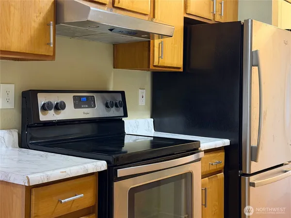 $1,900 | 16817 Larch Way, Unit B101, Lynnwood, WA 98037
