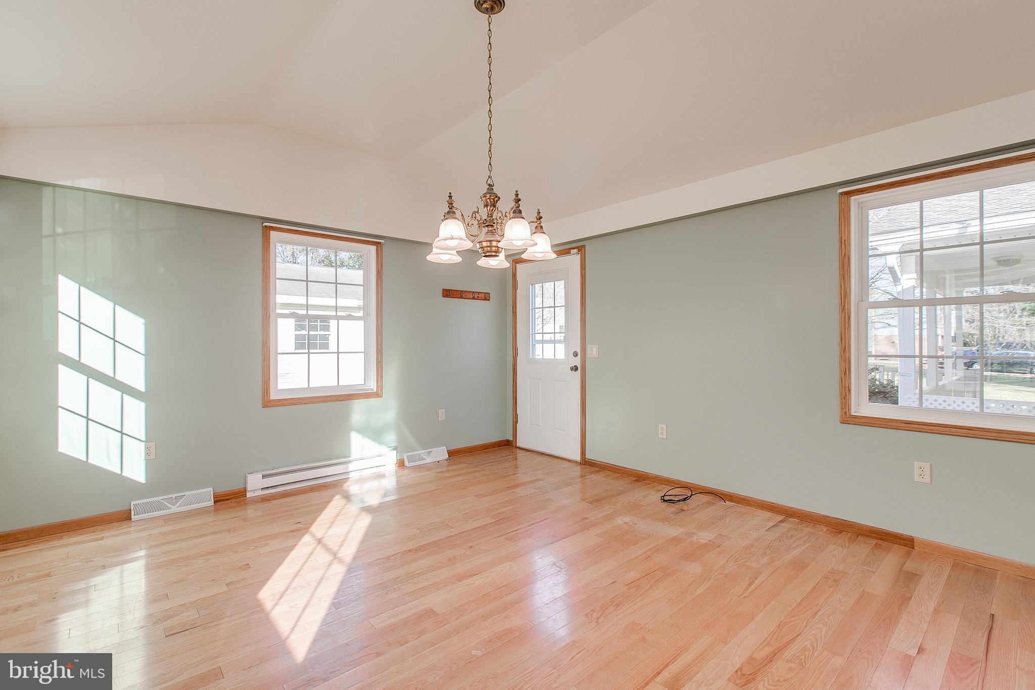 7704 Fairplay Road Boonsboro, MD 21713 - Photo 6 of 39 Gallery Image 6