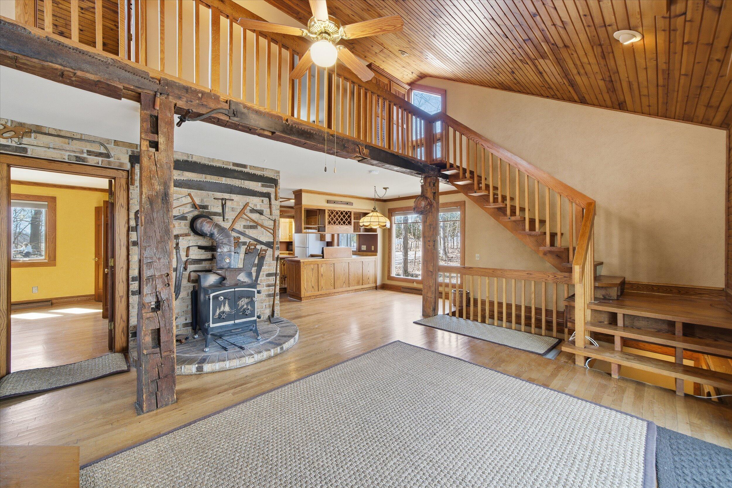9561 Maple Tree Road Kewaskum, WI 53040 - Photo 4 of 46 living rm2