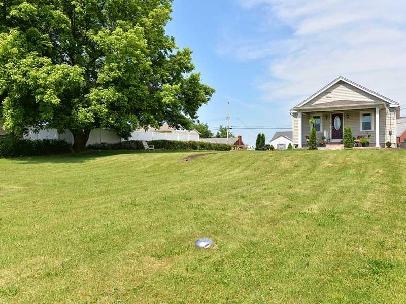 48 Herbst Road Coraopolis, PA 15108 - Photo 14 of 14 Yard/Garden.