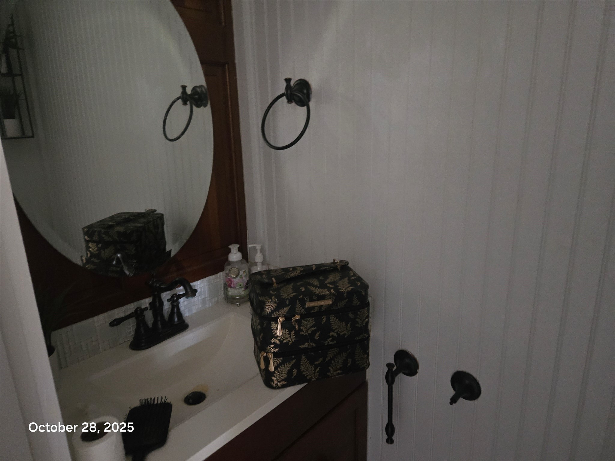 4915 West Farm To Market 1462 Rosharon, TX 77583 - Photo 17 of 17 a bathroom with a sink and a mirror